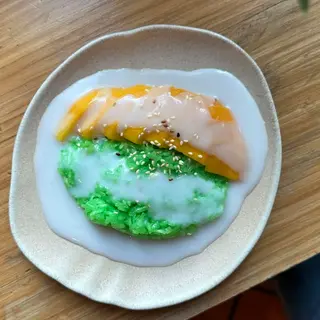 Khao Niao Mamuang (ข้าวเหนียวมะม่วง)
