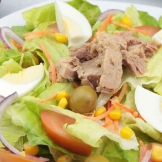 Ensalada Tierra y Mar de anchoas