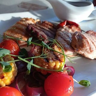 М'ясна тареля від Цукерні (260/70г)