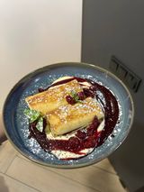 Млинці з сиром та заварним кремом