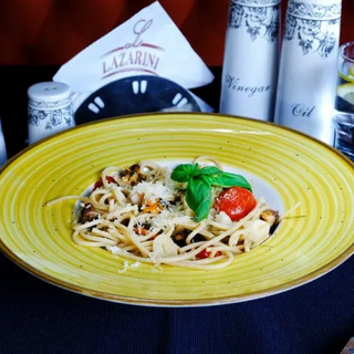 Spaghetti integrale con frutti di mare