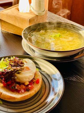 Курячий бульон з брускетою (300г)