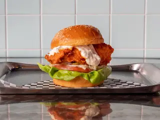 Hot Chick Burger 