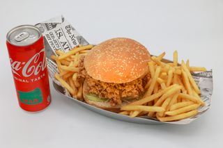 Hamburger - crispy chicken burger（劲脆鸡腿堡套餐
