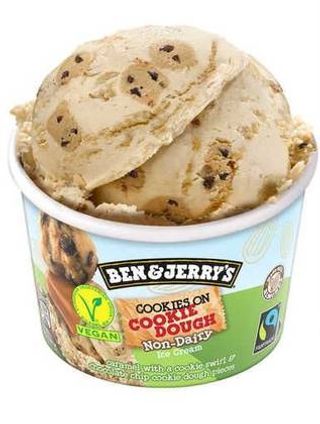 VEGAN Cookies on cookie dough