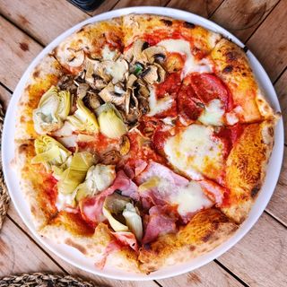 Pizza 4 Estaciones (30 Cm.)