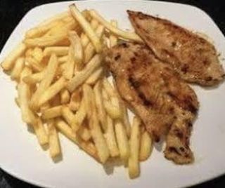 Filete De Pollo Con Patatas