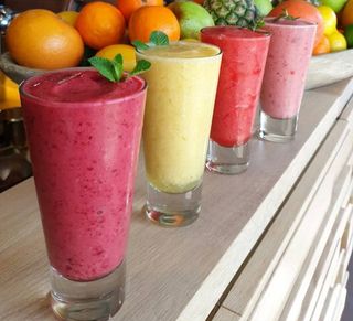 Kokos, Banana, Jagoda i Led Frozen Smoothies