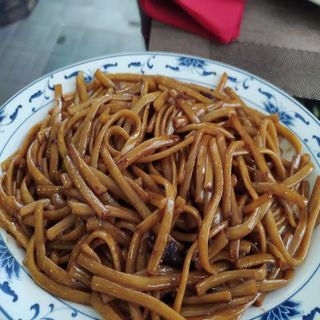 Tallarines Fritos Con Ternera