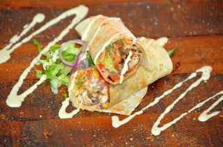 Бурито със свински ребърца 