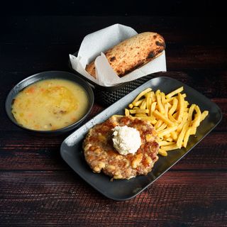 Gurmanska na kajmaku, teleća čorbica i lepinja