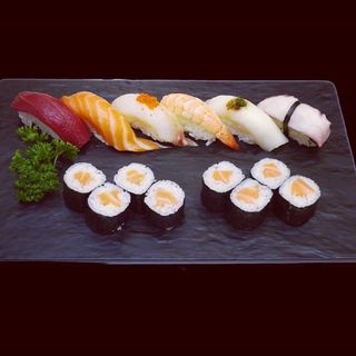 101 Sushi Mariawase (14 uds)