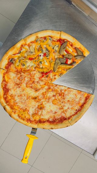 Pizza estiva al trancio