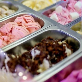 Helado Artesanal De Chocolate Ferrero Rocher (25 Cl.)