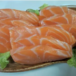 22. Sashimi Salmón (9 Pzs.)