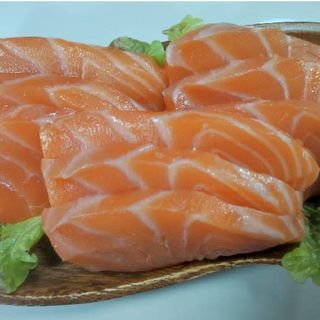 22. Sashimi Salmón (9 Pzs.)