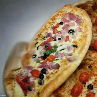 Pizza Gondola