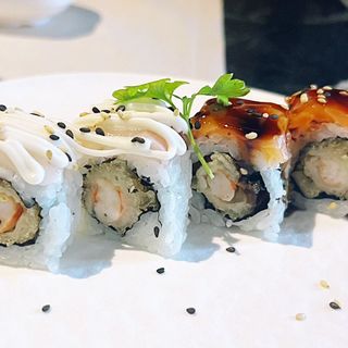 191. Uramaki yinyang