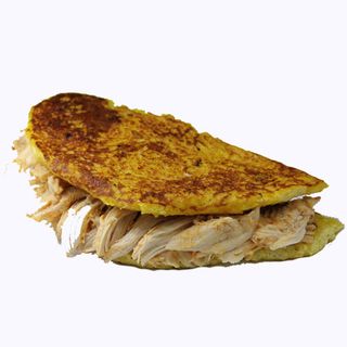 Cachapa Mixta De Pollo Mechado