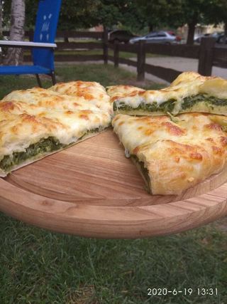 Хачапурі зі шпинатом (1шт/800г)