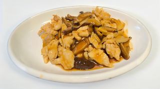 43.Pollo con bambù e funghi