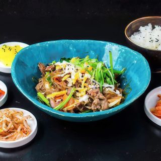 JAPCHAE + ZESTAW BANCHAN