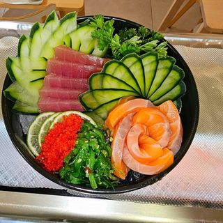 Sashimi Misto (12 peças)