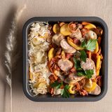 Пательня з ковбаскою по-домашньому