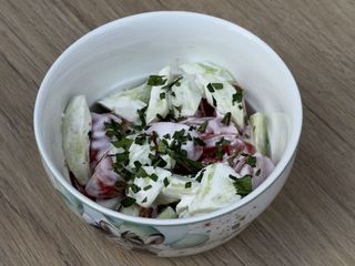 Салат овочевий зі сметаною (100/60g)