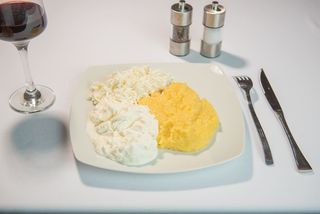 Mămăliga cu branza și smantana