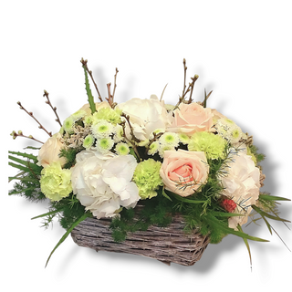 Composizione floreale in cesto piccola