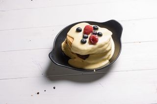 Панкейки с ванильным соусом