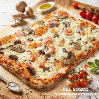 Delbosco Pizza Familiar 30 X 40cm + REGALO (BOTELLA VINO BLANCO FRIZZANTE)