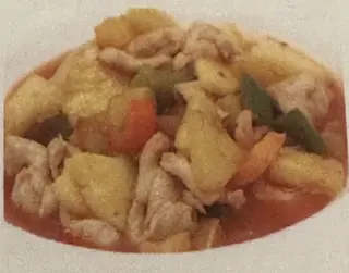96 Pollo con ananas