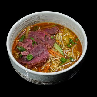 391 Ramen manzo zuppa