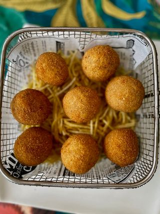 Media ración de croquetas de queso de cabra (4UD)