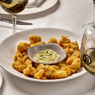 Dados de bacalao en tempura