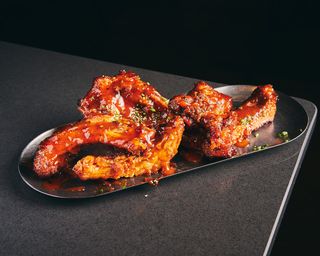 Costillas Entera Estilo Búfalo 