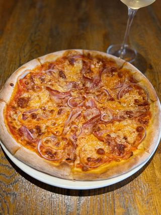 Pizza Amatriciana Ø 32cm