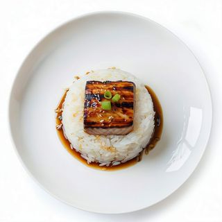 Teppanyaki Arroz con Anguila Estilo Japonés