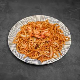 34. Tallarines fritos con gambas
