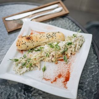 Салат з куркою і дайконом (190г)