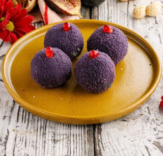 4 ცალი. ახალი ყურძნით