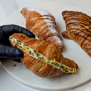 Pistachio Croissant