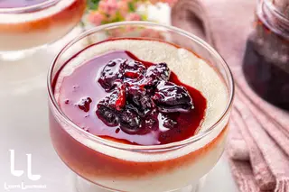 Orez Cu Lapte si dulceata de Visine /Afine /Prune .