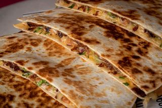 Quesadillas De Guiso De Carne (4 Uds.)