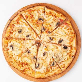 Пицца с курицей и грибами