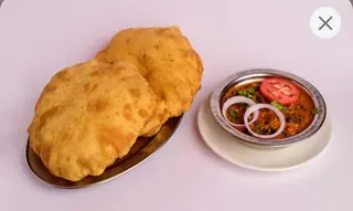 Delhiwale Chole Bhature
