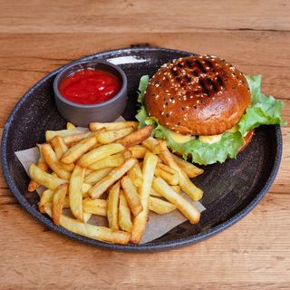 Burger with Jack Daniel's sauce