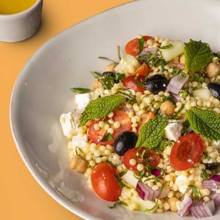 Salada Grega & Couscous